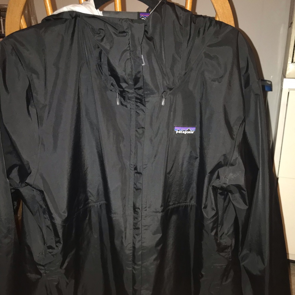 Patagonia Men’s Torrentshell 3L Rain Jacket